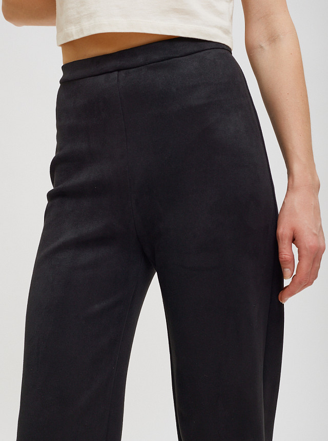 Чёрные велюровые брюки Sevenext