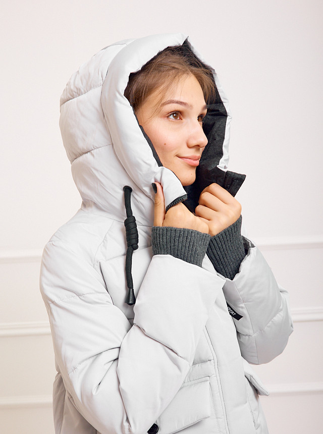 Бежевая утепленная куртка с капюшоном Sevenext