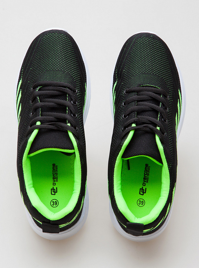 Текстильные кроссовки с зелёными вставками Overcome